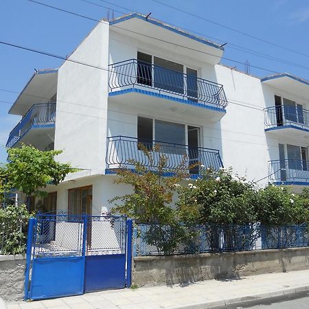 Hôtel "Agatopolis"- Подсигурено Безплатно Паркиране à Ahtopol Extérieur photo