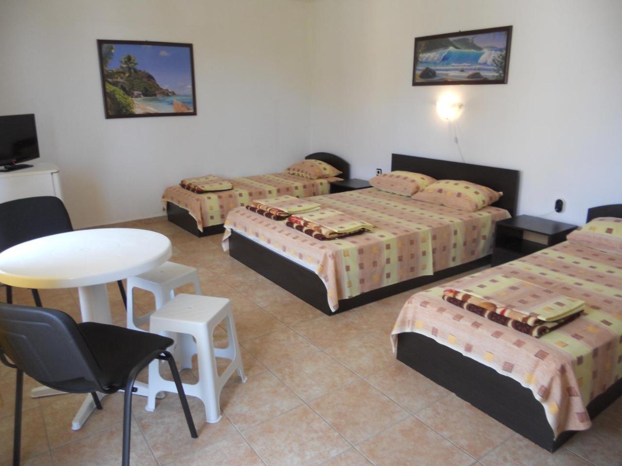 Hôtel "Agatopolis"- Подсигурено Безплатно Паркиране à Ahtopol Extérieur photo